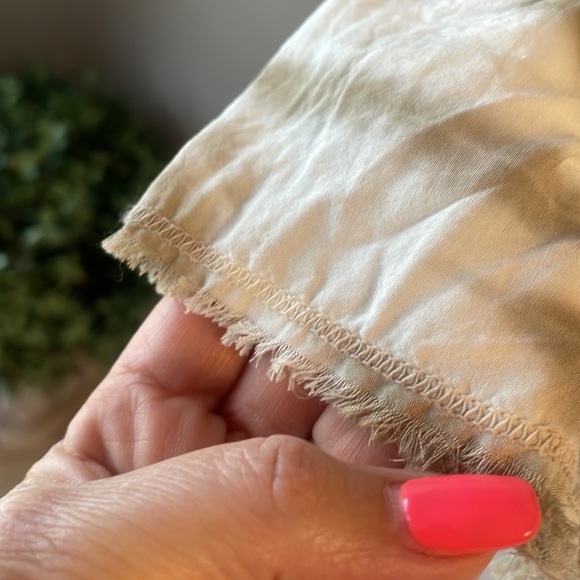 XCVI RAYON 3/4 sleeve tie dye blouse / top V neck raw edges boho stretch back M - Picture 4 of 15